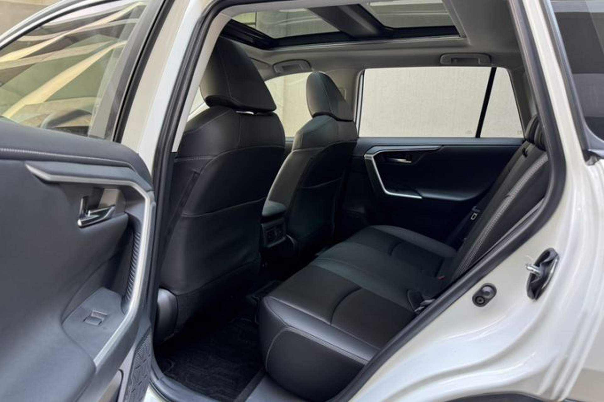 Used Toyota RAV4 2020 2.0L CVT Four-Wheel Drive Prestige Edition Interior 1