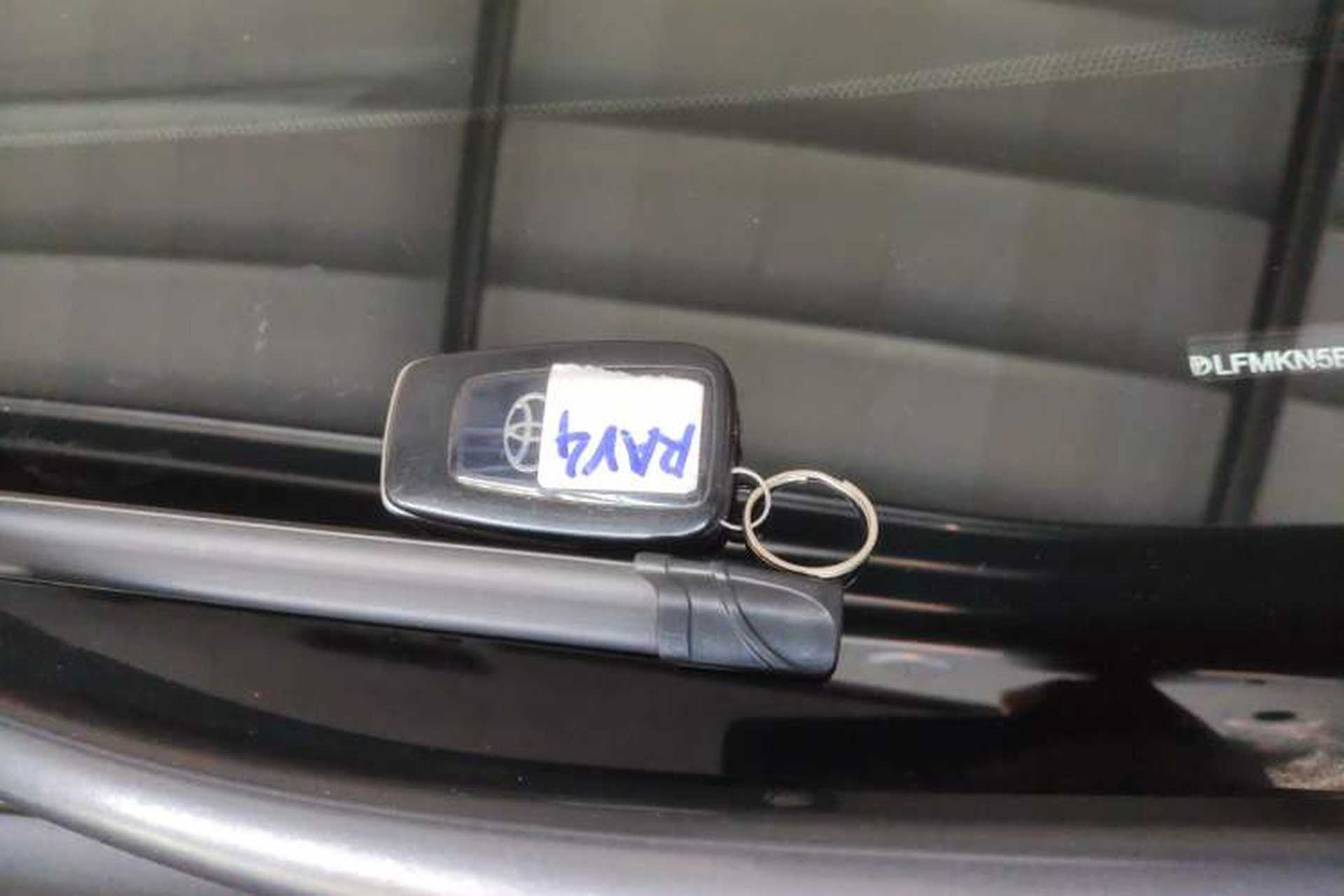 Used Toyota RAV4 2020 2.0L CVT Two-Wheel Drive Fashion PLUS Edition Interior 1