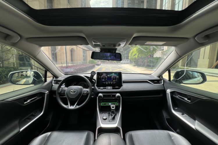 Used Toyota RAV4 2020 2.0L CVT Four-Wheel Drive Prestige Edition Interior 1
