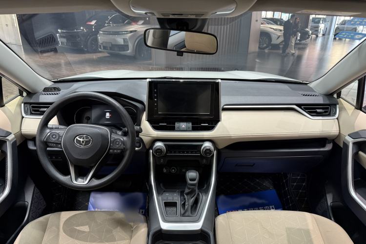 Used Toyota RAV4 2020 2.0L CVT Two-Wheel Drive Fashion Edition Interior 1