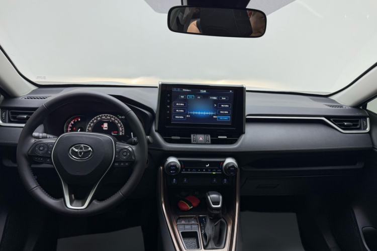Used Toyota RAV4 2020 2.0L CVT Two-Wheel Drive Fashion PLUS Edition Interior 1