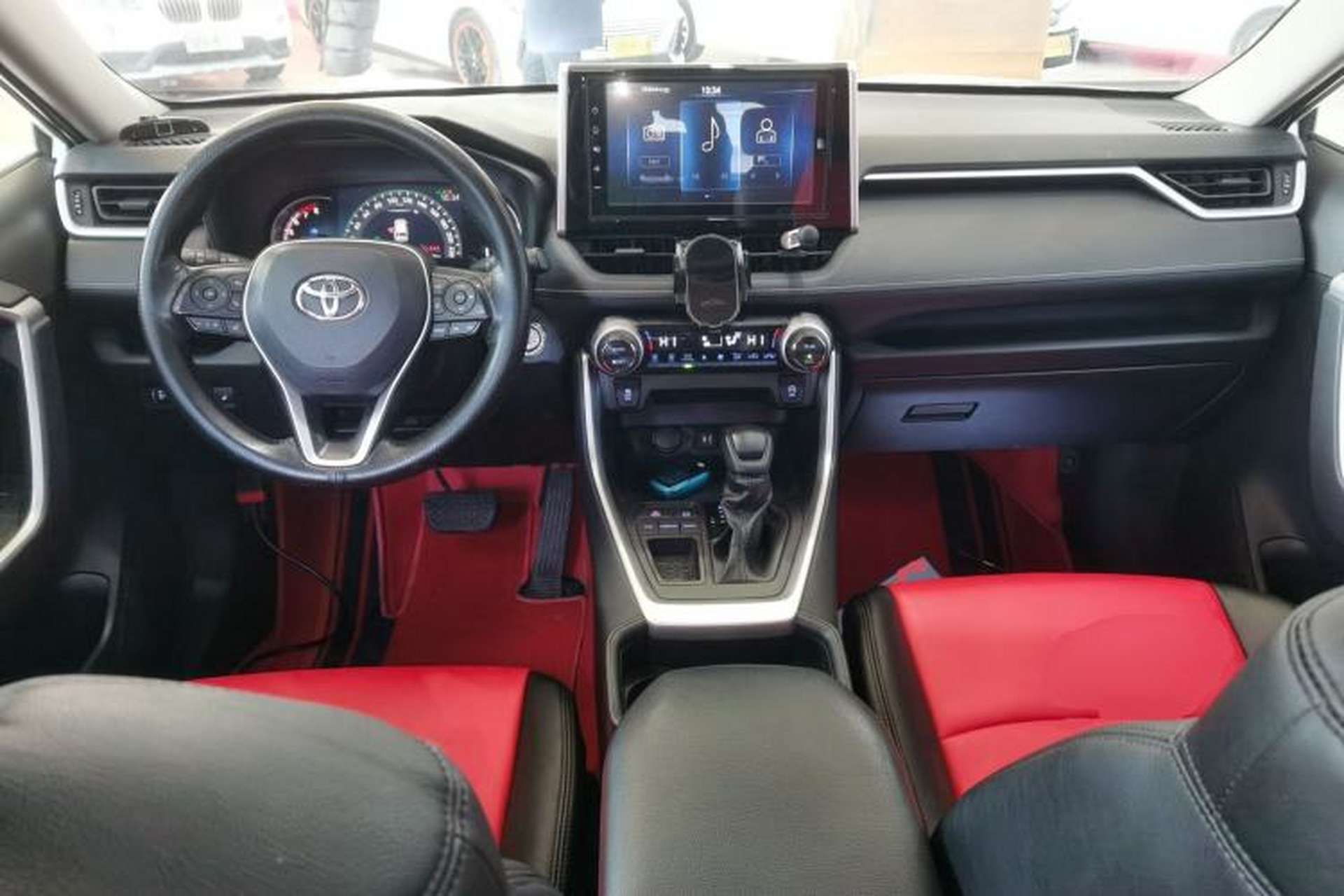 Used Toyota RAV4 2020 2.0L CVT Two-Wheel Drive Fashion Edition Interior 2