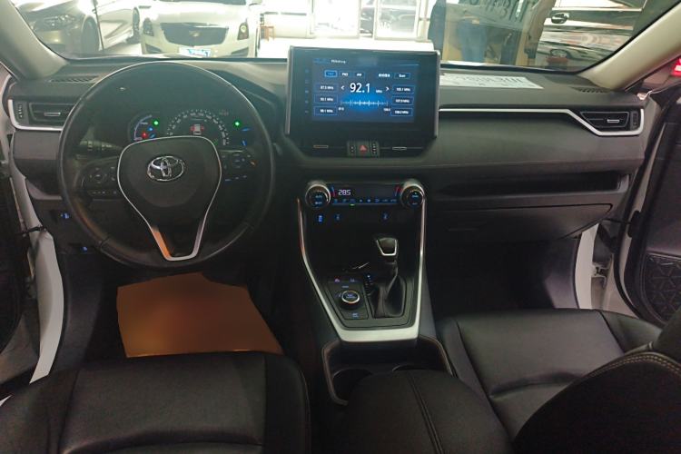 Used Toyota RAV4 2020 Dual-Engine 2.5L E-CVT 4x4 Elite PLUS Edition Interior 2