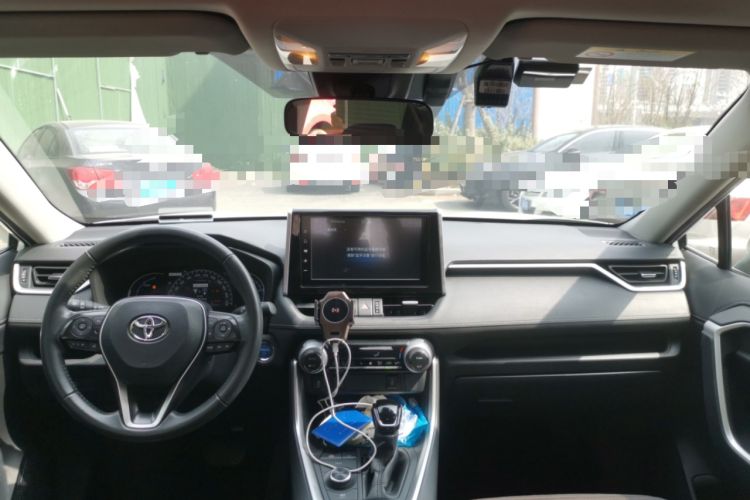 Used Toyota RAV4 2020 Dual-Engine 2.5L E-CVT 4x4 Elite PLUS Edition Interior 2