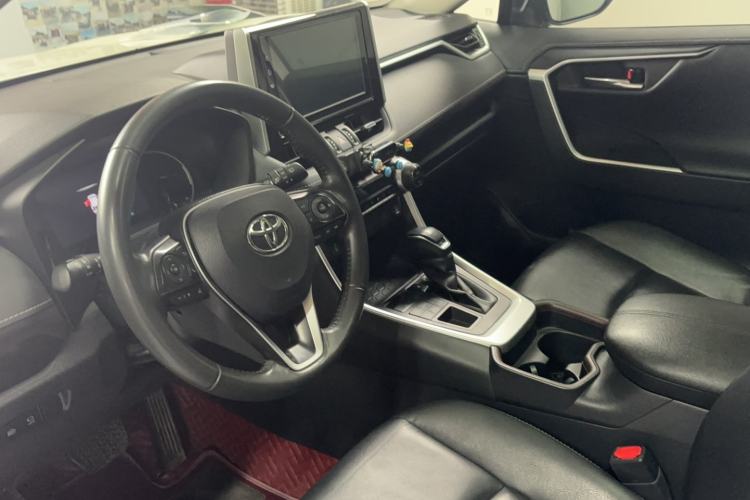 Used Toyota RAV4 2020 2.0L CVT 4x4 Style PLUS Edition Interior 3