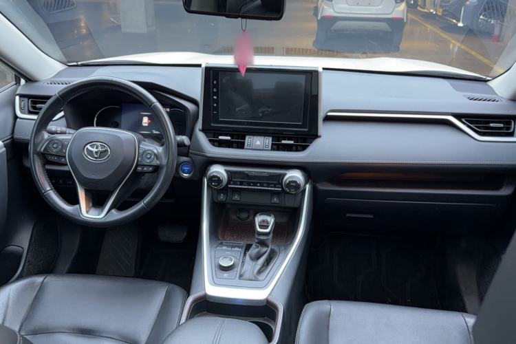 Used Toyota RAV4 2020 Dual-Motor 2.5L E-CVT Four-Wheel Drive Flagship Edition Interior 3