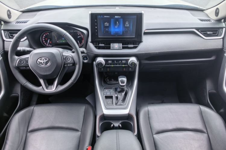 Used Toyota RAV4 2020 2.0L CVT Two-Wheel Drive Fashion PLUS Edition Interior 4