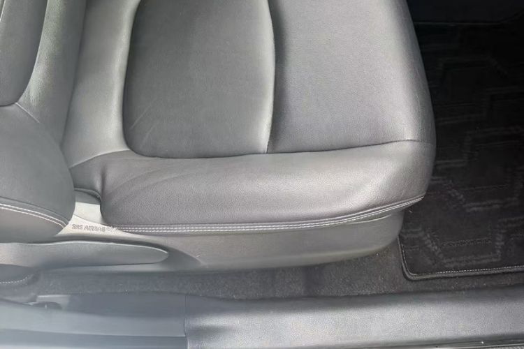 Used Toyota RAV4 2020 2.0L CVT Two-Wheel Drive Fashion PLUS Edition Interior 5