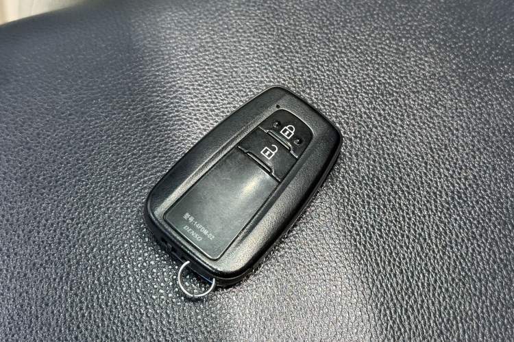 Used Toyota RAV4 2020 2.0L CVT Two-Wheel Drive Fashion Edition Interior 5