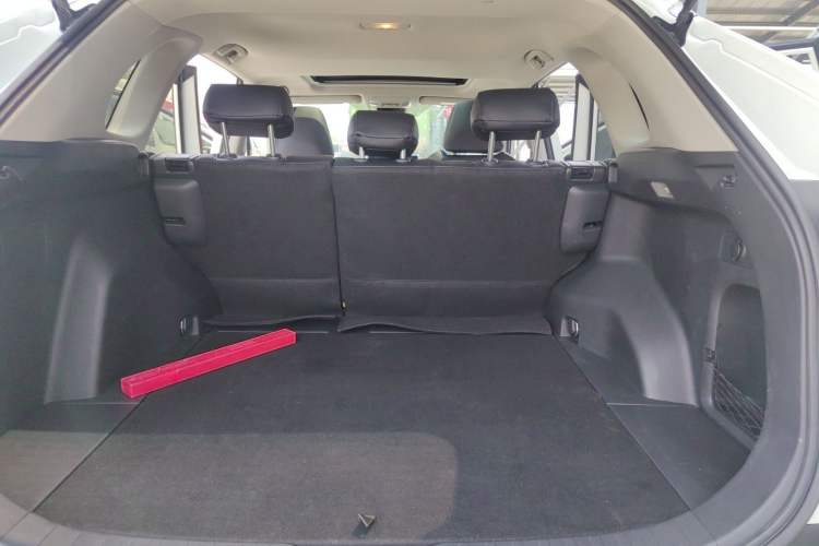 Used Toyota RAV4 2020 2.0L CVT Two-Wheel Drive Fashion Edition Interior 6