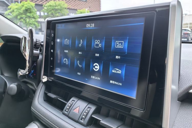 Used Toyota RAV4 2020 Dual-Engine 2.5L E-CVT Four-Wheel Drive Elite Edition Interior 9