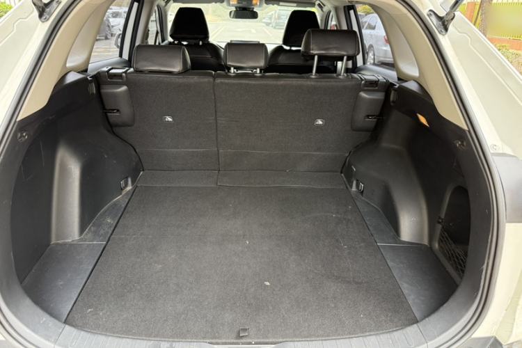 Used Toyota RAV4 2020 2.0L CVT Two-Wheel Drive Urban Edition Interior 9
