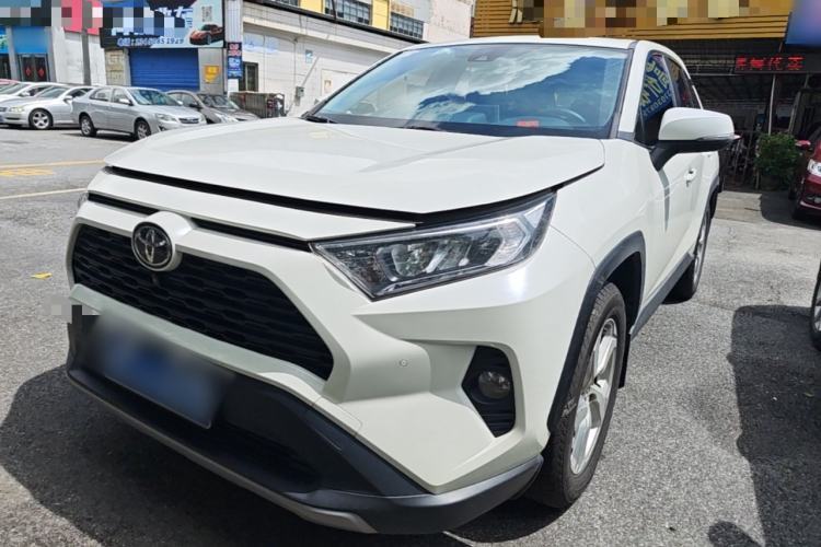 Used Toyota RAV4 2020 2.0L CVT Two-Wheel Drive Fashion Edition Guazi used car, China used car export, Used car for sale, Used  cars, Cheapest cars for sale