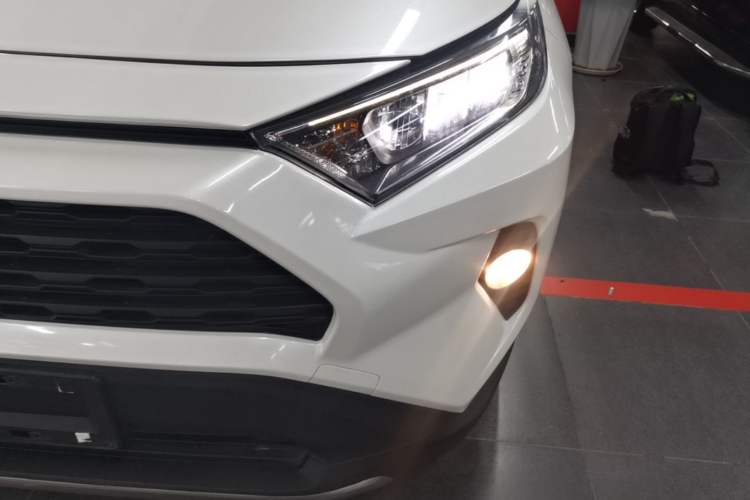 Used Toyota RAV4 2020 2.0L CVT Two-Wheel Drive Fashion Edition Left Front Headlight