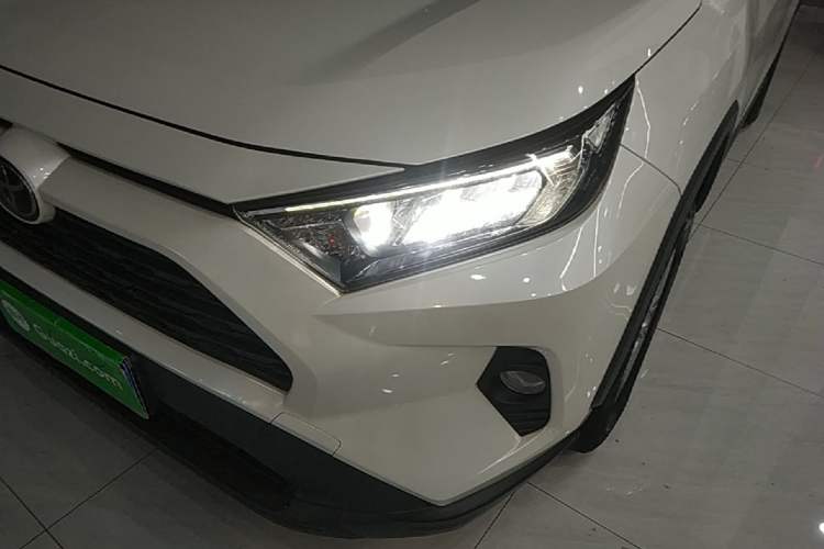 Used Toyota RAV4 2020 2.0L CVT Two-Wheel Drive Urban Edition Left Front Headlight