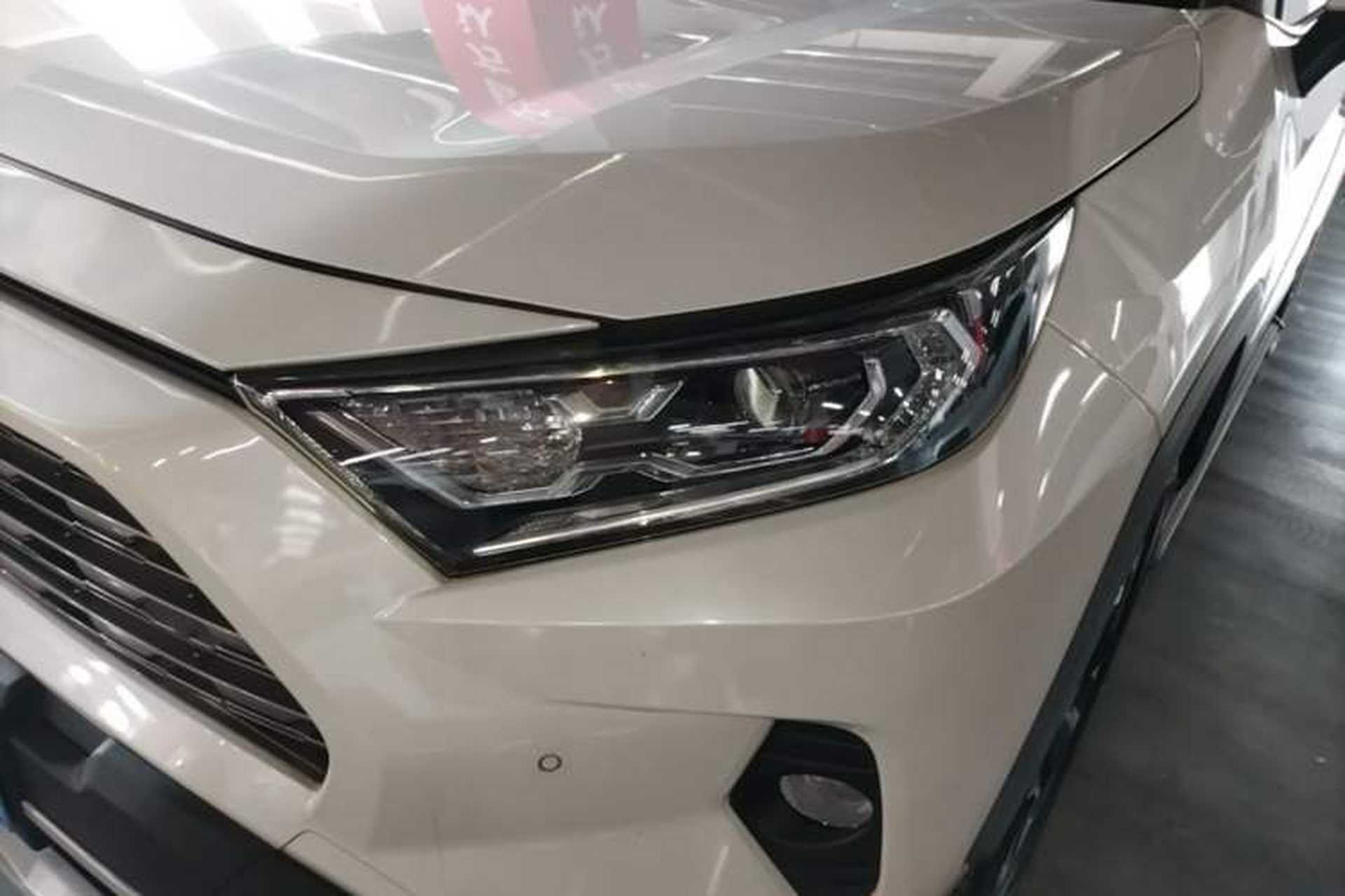 Used Toyota RAV4 2020 2.0L CVT Two-Wheel Drive Prestige Edition Left Front Headlight
