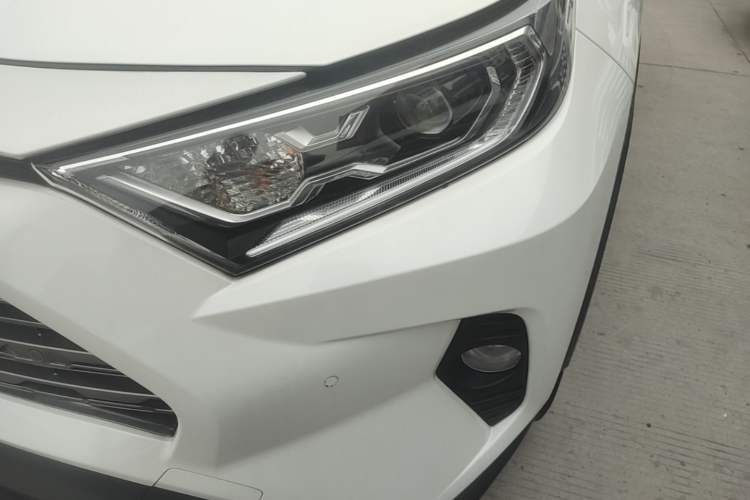 Used Toyota RAV4 2020 2.0L CVT Two-Wheel Drive Prestige Edition Left Front Headlight