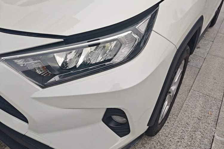 Used Toyota RAV4 2020 Dual-Engine 2.5L E-CVT Two-Wheel Drive Elite Edition Left Front Headlight