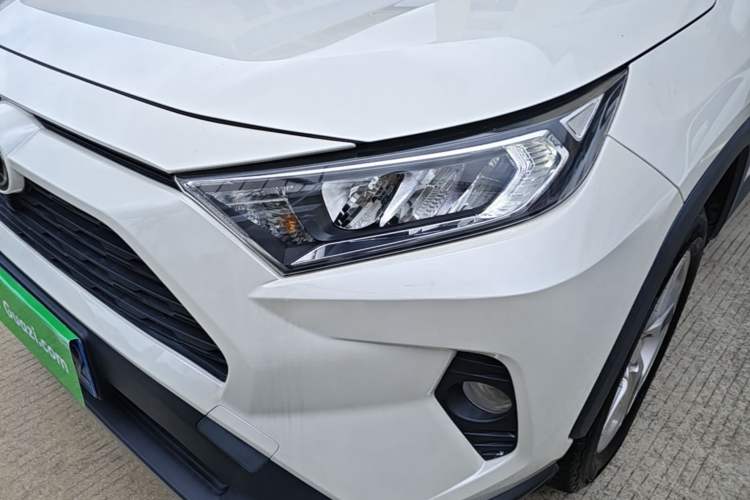 Used Toyota RAV4 2020 2.0L CVT 4x4 Trend Edition Left Front Headlight