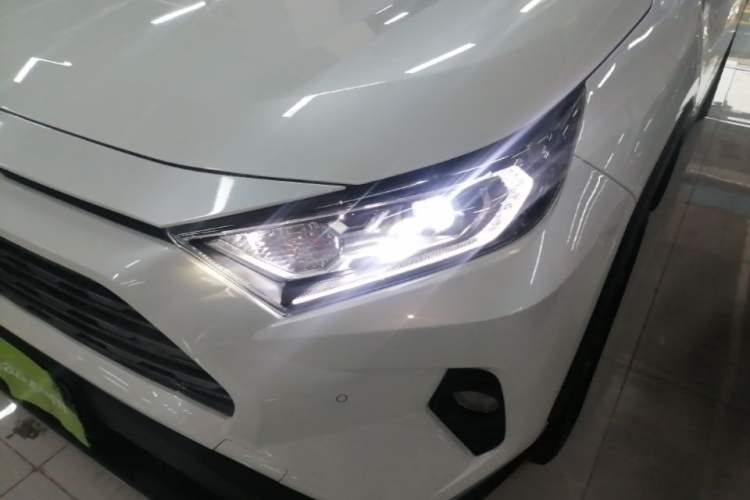 Used Toyota RAV4 2020 2.0L CVT Two-Wheel Drive Prestige Edition Left Front Headlight