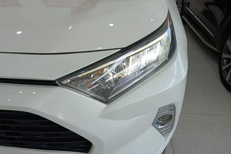 Used Toyota RAV4 2020 2.0L CVT Two-Wheel Drive Fashion Edition Left Front Headlight