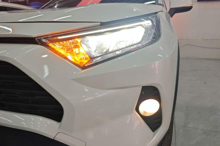 Used Toyota RAV4 2020 2.0L CVT Two-Wheel Drive Fashion PLUS Edition Left Front Headlight