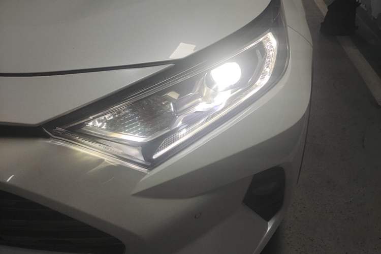 Used Toyota RAV4 2020 2.0L CVT Four-Wheel Drive Prestige Edition Left Front Headlight