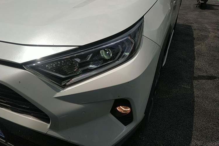 Used Toyota RAV4 2020 2.0L CVT Four-Wheel Drive Prestige Edition Left Front Headlight