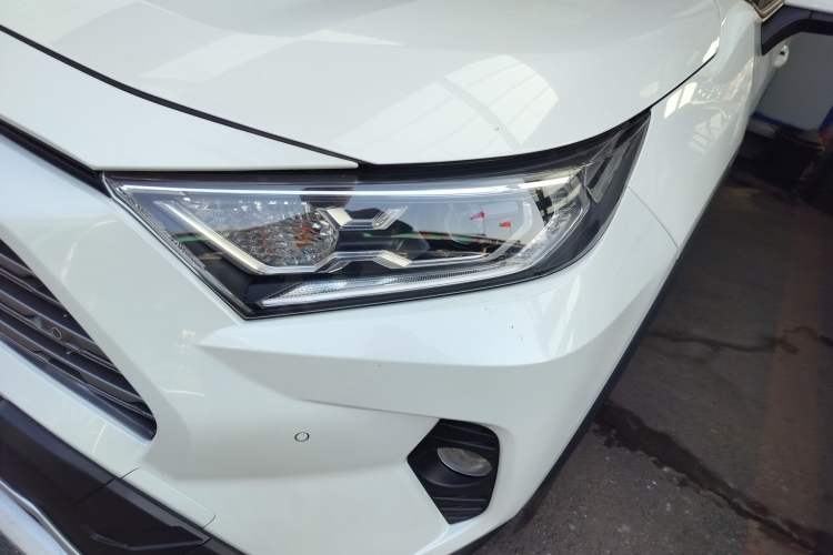 Used Toyota RAV4 2020 2.0L CVT Two-Wheel Drive Prestige Edition Left Front Headlight