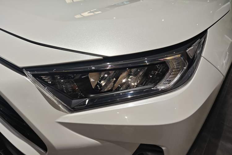 Used Toyota RAV4 2020 2.0L CVT Two-Wheel Drive Fashion Edition Left Front Headlight