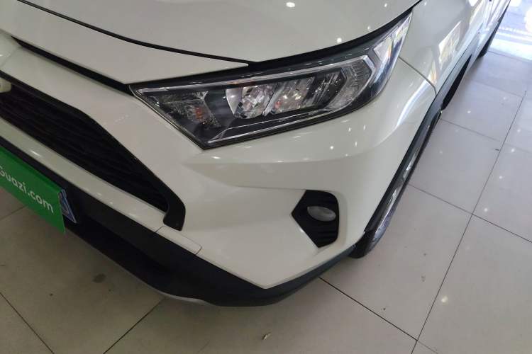 Used Toyota RAV4 2020 Dual-Engine 2.5L E-CVT Two-Wheel Drive Elite Edition Left Front Headlight