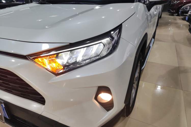 Used Toyota RAV4 2020 2.0L CVT Two-Wheel Drive Fashion PLUS Edition Left Front Headlight