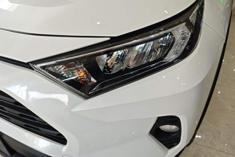 Used Toyota RAV4 2020 Dual-Engine 2.5L E-CVT 4x4 Elite PLUS Edition Left Front Headlight