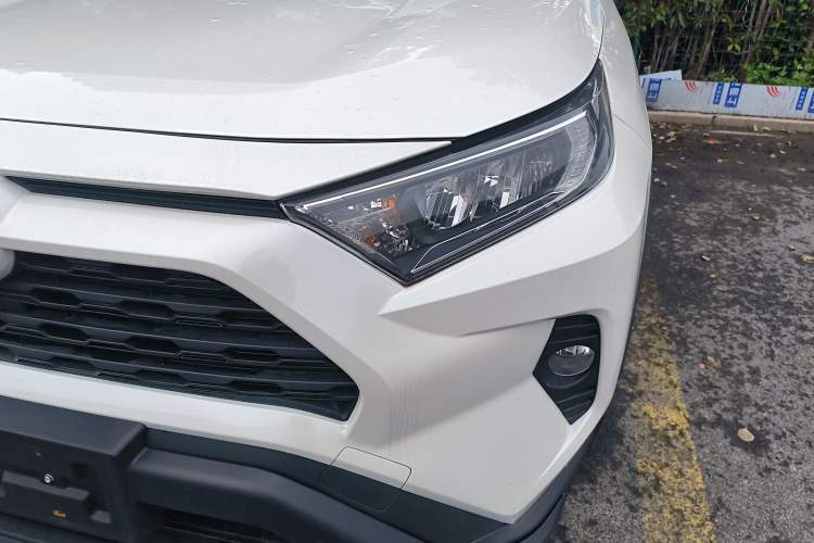 Used Toyota RAV4 2020 2.0L CVT Two-Wheel Drive Urban Edition Left Front Headlight