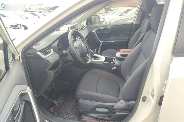 Used Toyota RAV4 2020 2.0L CVT Two-Wheel Drive Urban Edition Left Front Seat