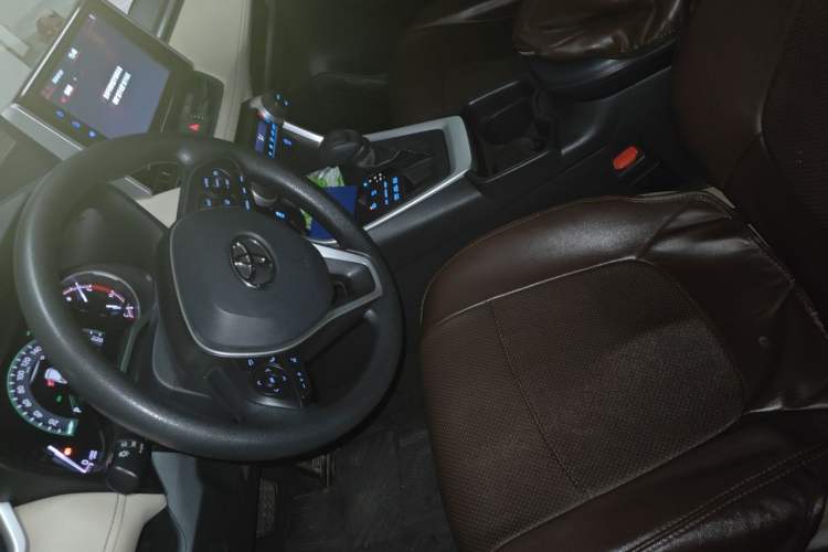 Used Toyota RAV4 2020 2.0L CVT 4x4 Trend Edition Left Front Seat