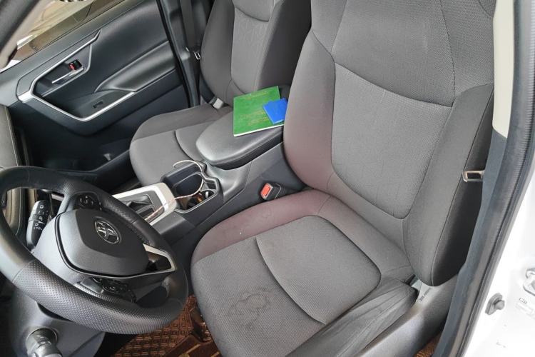 Used Toyota RAV4 2020 2.0L CVT Two-Wheel Drive Fashion Edition Left Front Seat