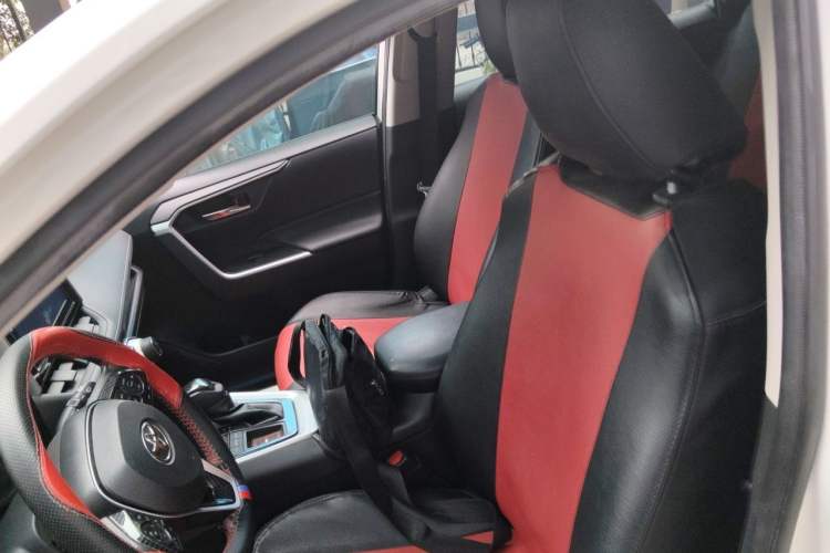 Used Toyota RAV4 2020 2.0L CVT Two-Wheel Drive Fashion Edition Left Front Seat