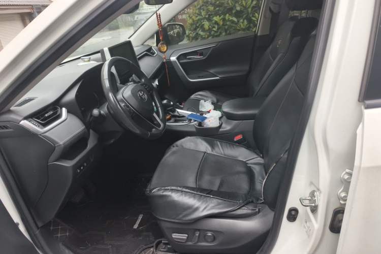 Used Toyota RAV4 2020 2.0L CVT Two-Wheel Drive Fashion PLUS Edition Left Front Seat