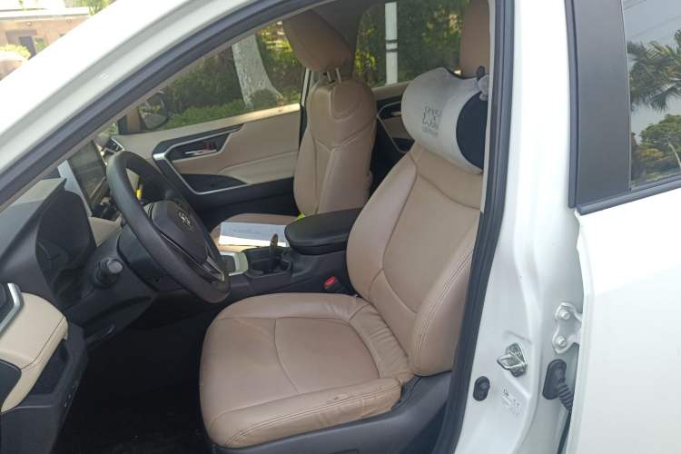 Used Toyota RAV4 2020 2.0L CVT Two-Wheel Drive Fashion Edition Left Front Seat
