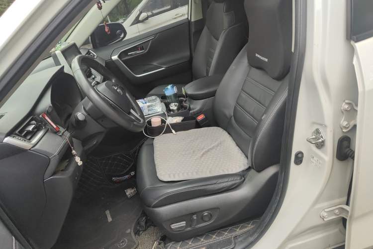 Used Toyota RAV4 2020 2.0L CVT Two-Wheel Drive Fashion PLUS Edition Left Front Seat