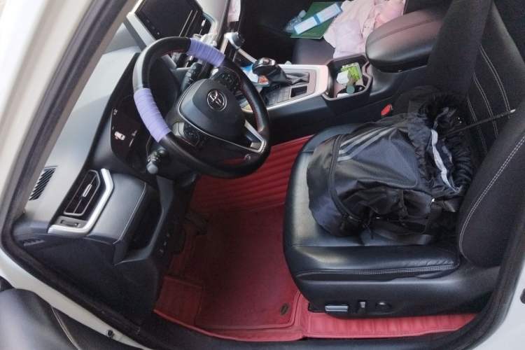 Used Toyota RAV4 2020 2.0L CVT 4x4 Style PLUS Edition Left Front Seat
