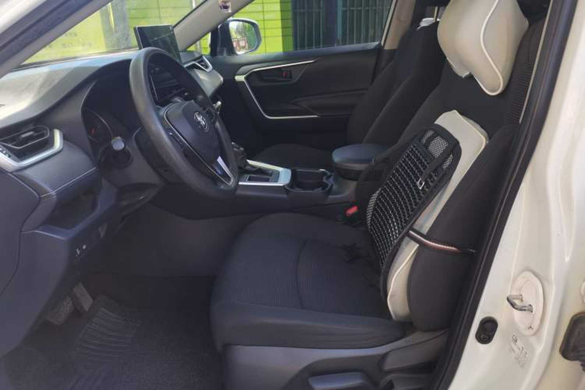 Used Toyota RAV4 2020 2.0L CVT Two-Wheel Drive Urban Edition Left Front Seat