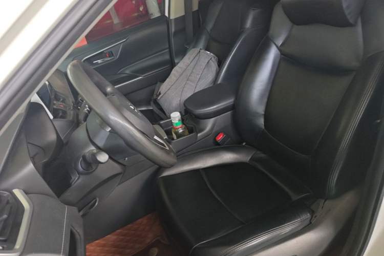 Used Toyota RAV4 2020 2.0L CVT 4x4 Trend Edition Left Front Seat