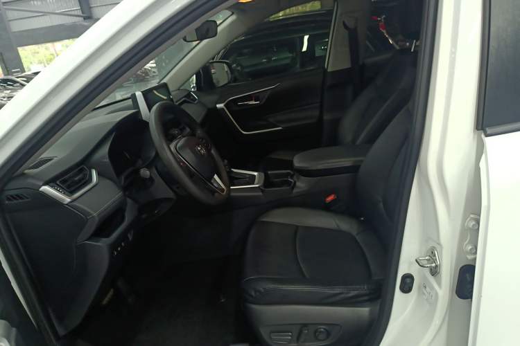 Used Toyota RAV4 2020 2.0L CVT Two-Wheel Drive Fashion Edition Left Front Seat