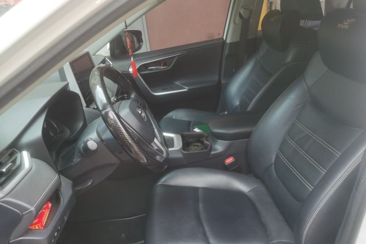 Used Toyota RAV4 2020 2.0L CVT Two-Wheel Drive Fashion PLUS Edition Left Front Seat