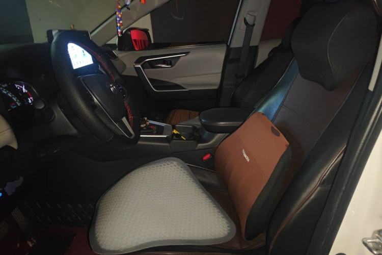Used Toyota RAV4 2020 2.0L CVT 4x4 Trend Edition Left Front Seat