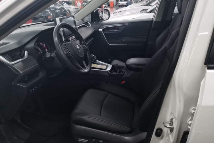 Used Toyota RAV4 2020 2.0L CVT Two-Wheel Drive Fashion Edition Left Front Seat