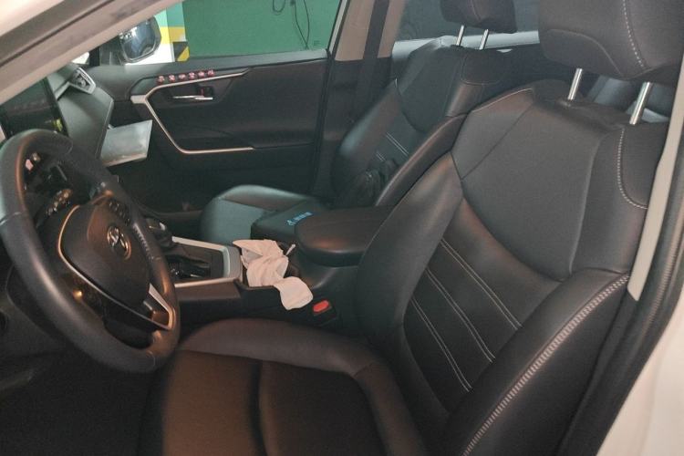 Used Toyota RAV4 2020 2.0L CVT Two-Wheel Drive Fashion PLUS Edition Left Front Seat