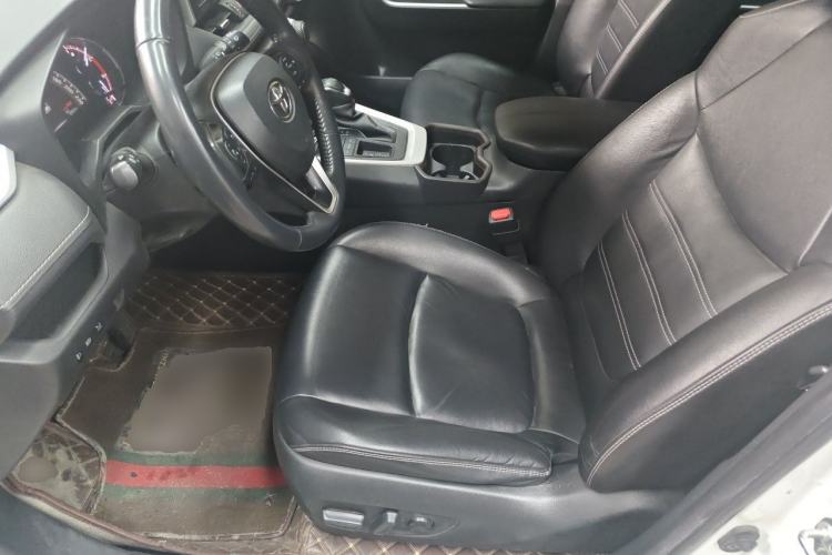 Used Toyota RAV4 2020 2.0L CVT Two-Wheel Drive Fashion PLUS Edition Left Front Seat